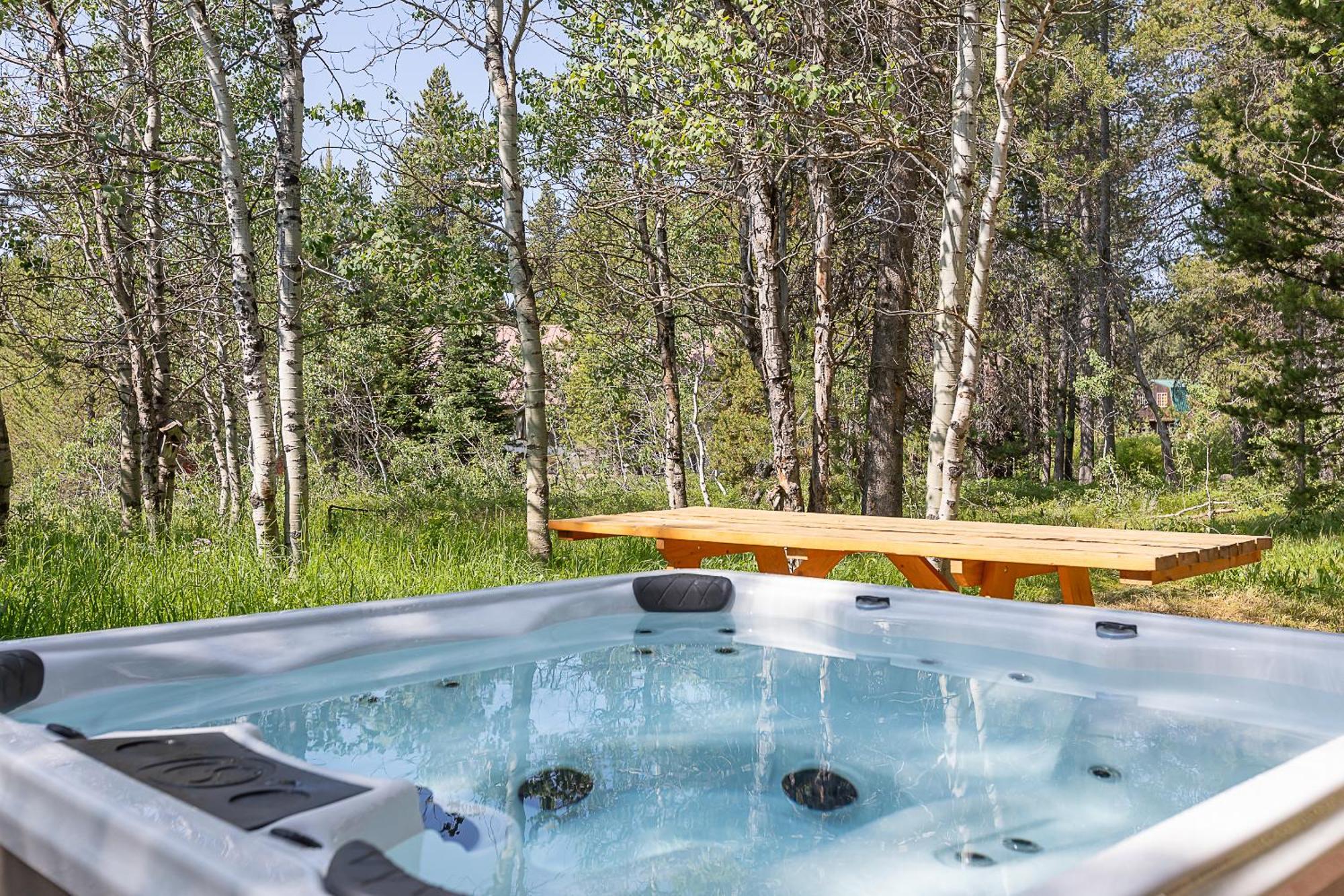 Remington Reload By Kabino Hot Tub Firepit Roku Big Yard Driveway Grill Wifi Trails Island Park Zewnętrze zdjęcie