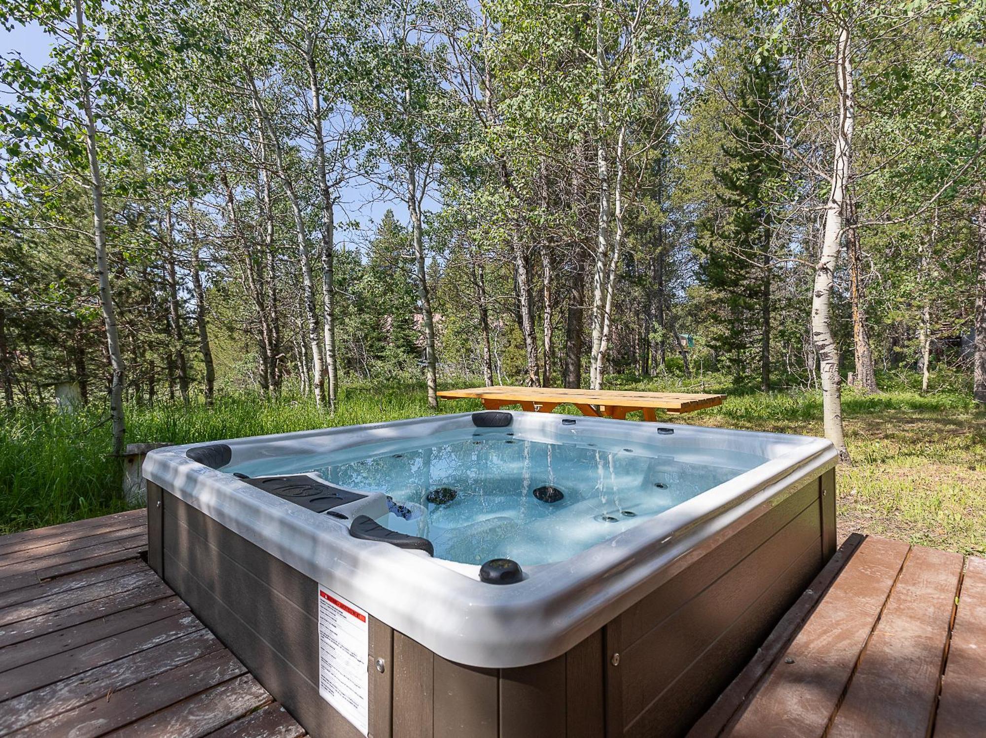 Remington Reload By Kabino Hot Tub Firepit Roku Big Yard Driveway Grill Wifi Trails Island Park Zewnętrze zdjęcie